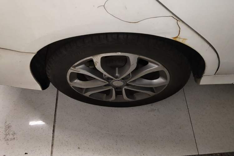 Used Mercedes-Benz C-Class 2016 C 180 L Sport Edition Right Rear Wheel Hub