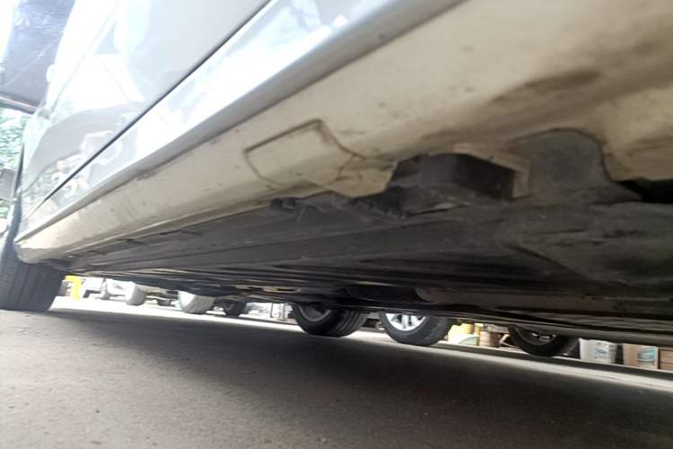 Used Mercedes-Benz C-Class 2016 C 200 L Sport Edition Right Side Sill