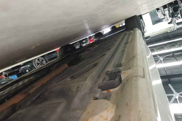 Used Mercedes-Benz C-Class 2016 C 200 Sport Edition Right Side Sill