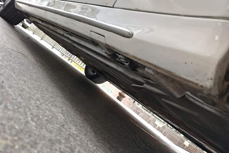 Used Mercedes-Benz C-Class 2016 C 200 L Sport Edition Right Side Sill