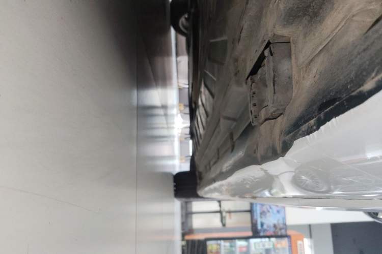 Used Mercedes-Benz C-Class 2016 C 200 L Sport Edition Right Side Sill
