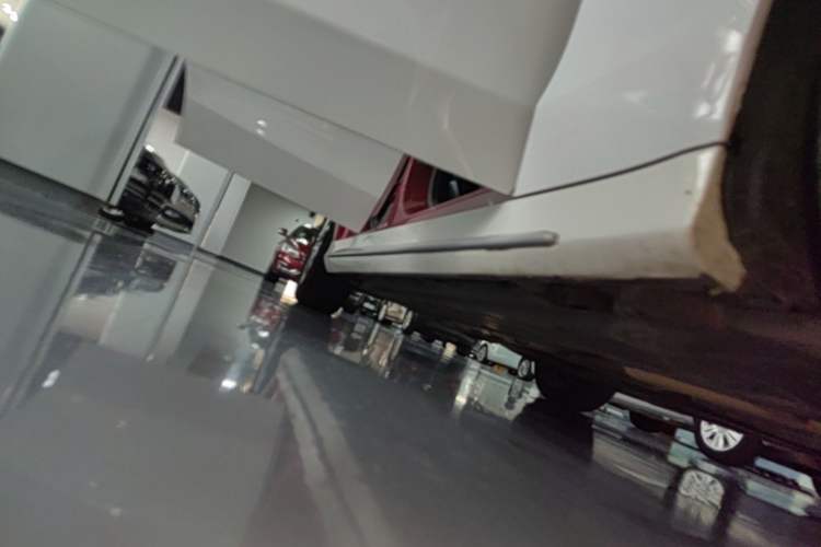 Used Mercedes-Benz C-Class 2016 C 180 L Sport Edition Right Side Sill
