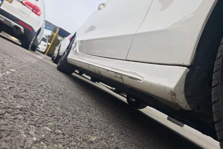 Used Mercedes-Benz C-Class 2016 C 200 Coupe Right Side Sill