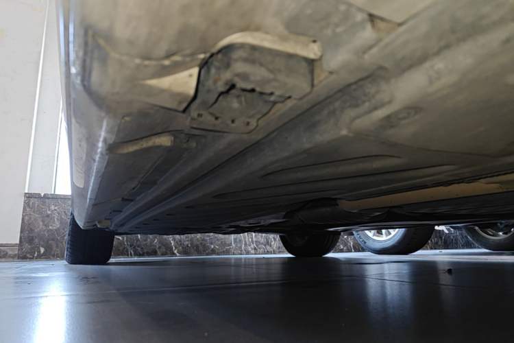 Used Mercedes-Benz C-Class 2016 C 180 Estate Right Side Sill