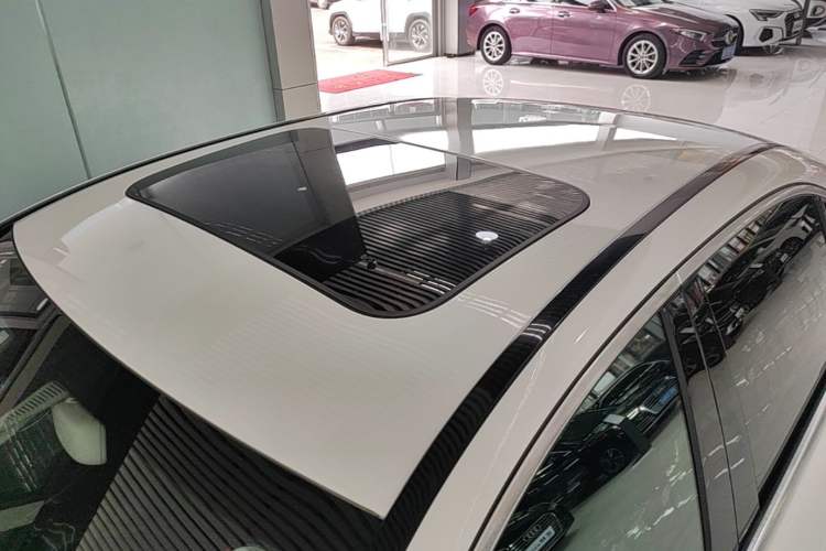 Used Mercedes-Benz C-Class 2016 C 180 L Roof