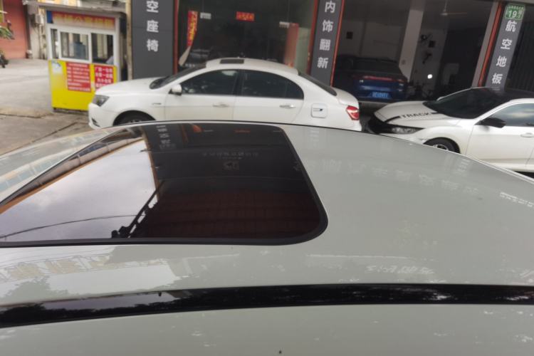 Used Mercedes-Benz C-Class 2016 C 200 Sport Edition Roof