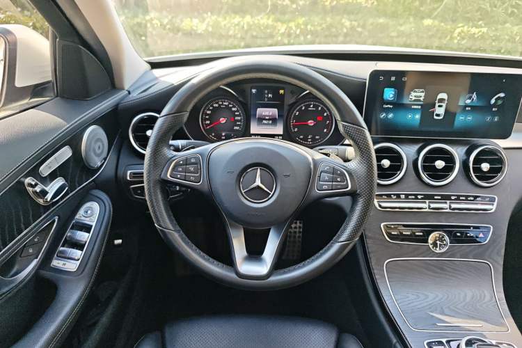 Used Mercedes-Benz C-Class 2016 C 200 L Sport Edition Steering Wheel
