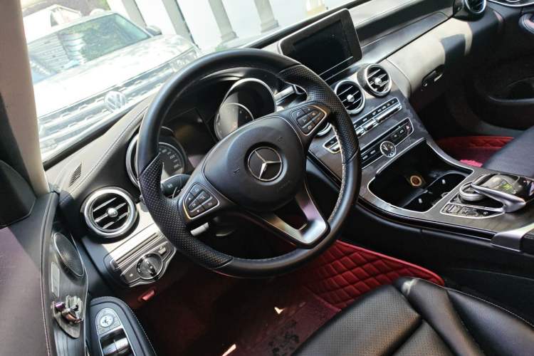 Used Mercedes-Benz C-Class 2016 C 200 L 4MATIC Sport Edition Steering Wheel