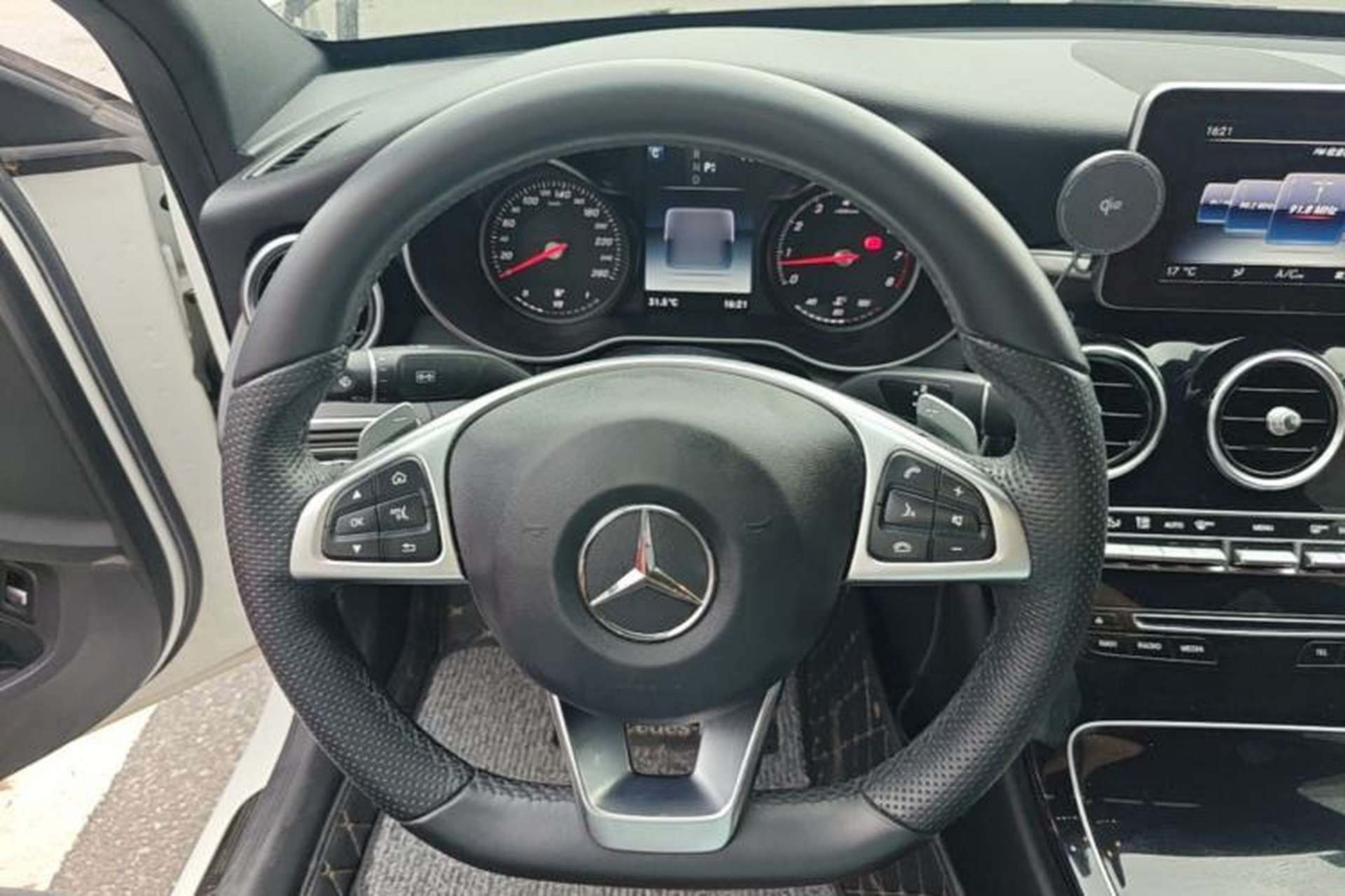 Used Mercedes-Benz C-Class 2016 C 200 Sport Edition Steering Wheel