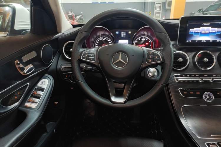 Used Mercedes-Benz C-Class 2016 C 200 L Sport Edition Steering Wheel