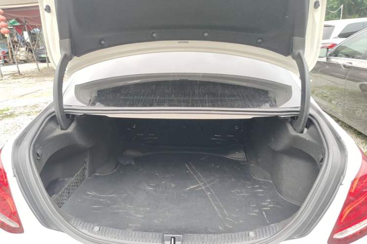 Used Mercedes-Benz C-Class 2016 C 200 Sport Edition 4MATIC Trunk