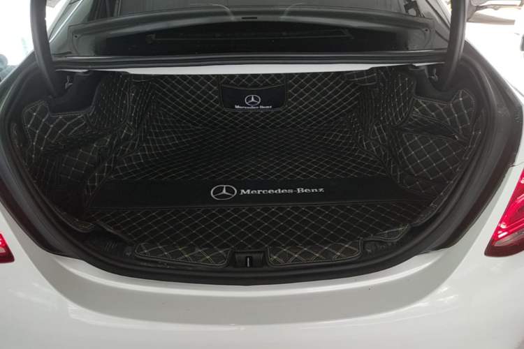 Used Mercedes-Benz C-Class 2016 C 180 L Sport Edition Trunk