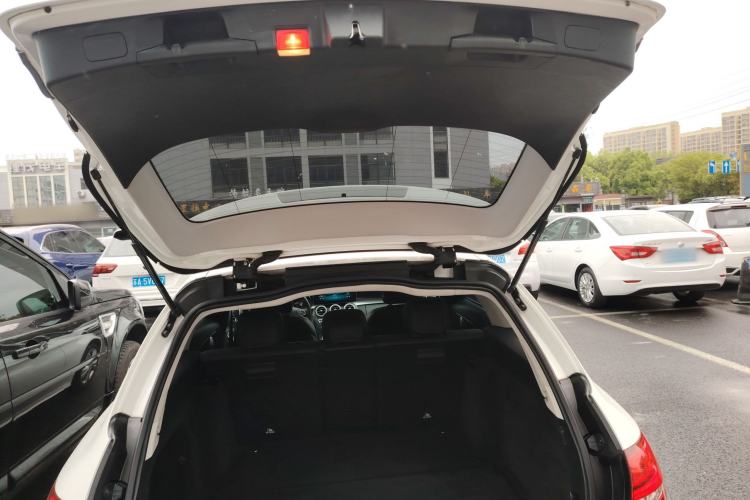 Used Mercedes-Benz C-Class 2016 C 180 Estate Trunk