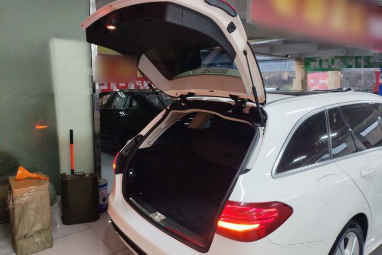 Used Mercedes-Benz C-Class 2016 C 180 Estate Trunk