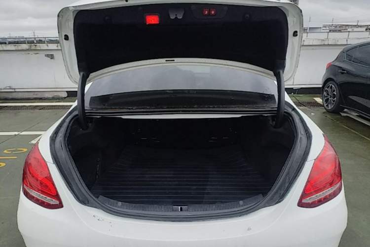 Used Mercedes-Benz C-Class 2016 C 200 Sport Edition Trunk