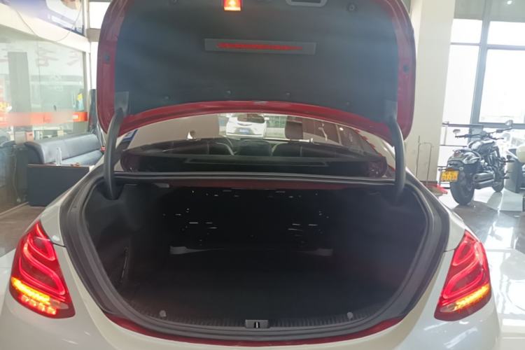 Used Mercedes-Benz C-Class 2016 C 180 L Sport Edition Trunk