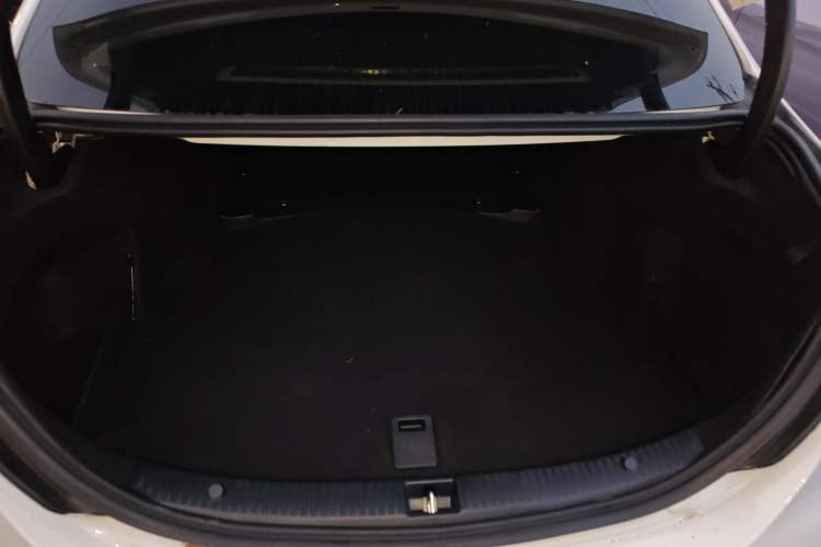 Used Mercedes-Benz C-Class 2016 C 200 L Sport Edition Trunk