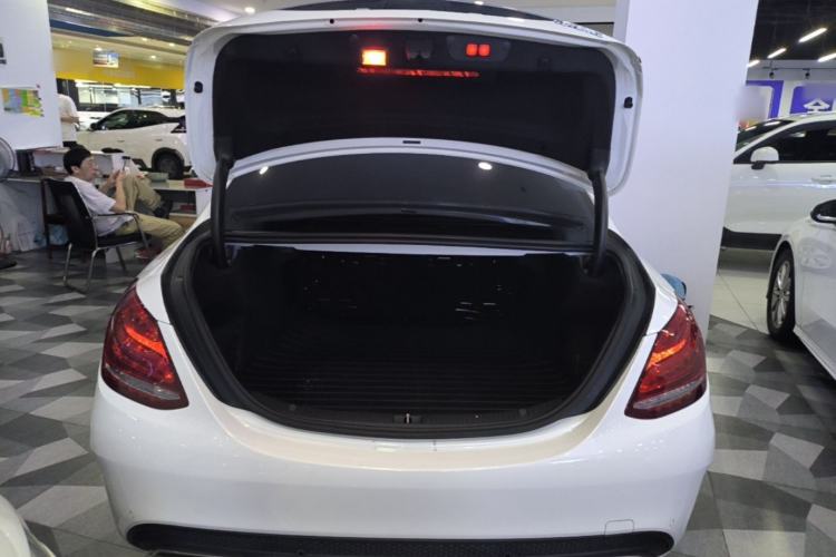 Used Mercedes-Benz C-Class 2016 C 200 L Sport Edition Trunk
