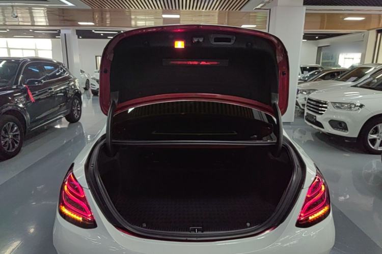Used Mercedes-Benz C-Class 2016 C 180 L Sport Edition Trunk