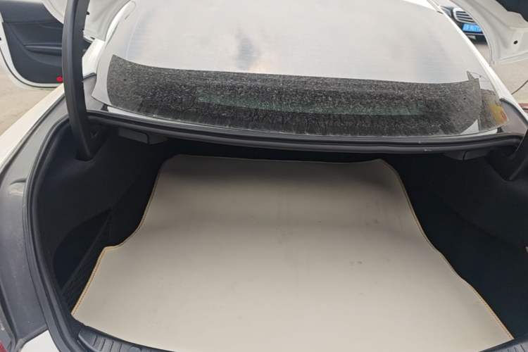 Used Mercedes-Benz C-Class 2016 C 200 Coupe Trunk