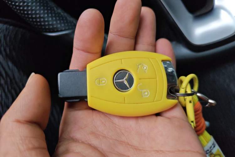 Used Mercedes-Benz C-Class 2016 C 200 L Sport Edition Vehicle Key