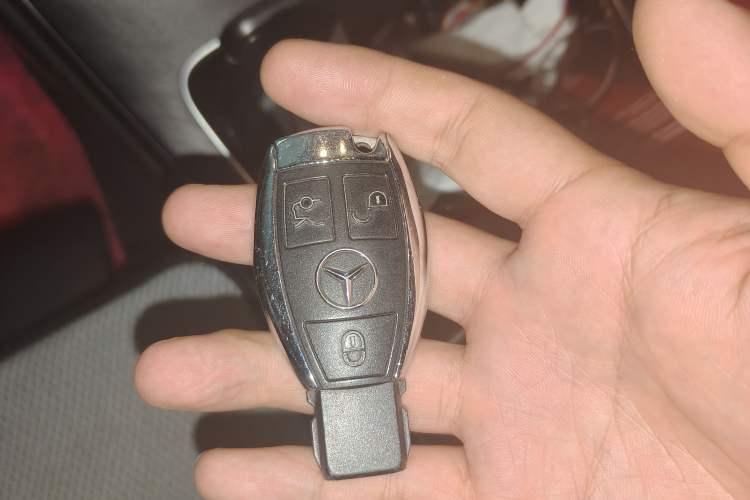 Used Mercedes-Benz C-Class 2016 C 200 L Sport Edition Vehicle Key