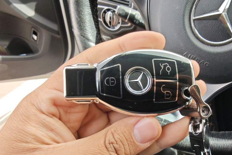 Used Mercedes-Benz C-Class 2016 C 180 L Sport Edition Vehicle Key