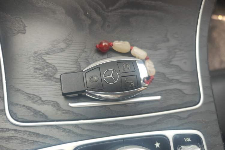 Used Mercedes-Benz C-Class 2016 C 200 L Sport Edition Vehicle Key