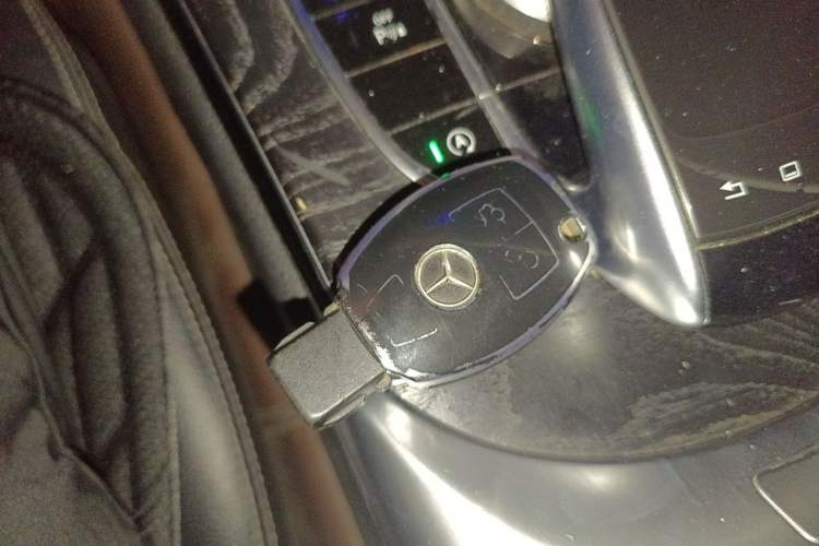 Used Mercedes-Benz C-Class 2016 C 200 L 4MATIC Sport Edition Vehicle Key