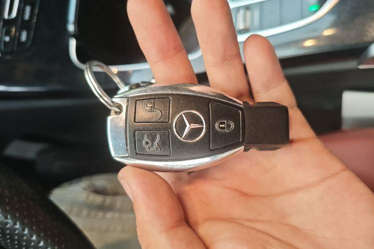 Used Mercedes-Benz C-Class 2016 C 200 Sport Edition Vehicle Key