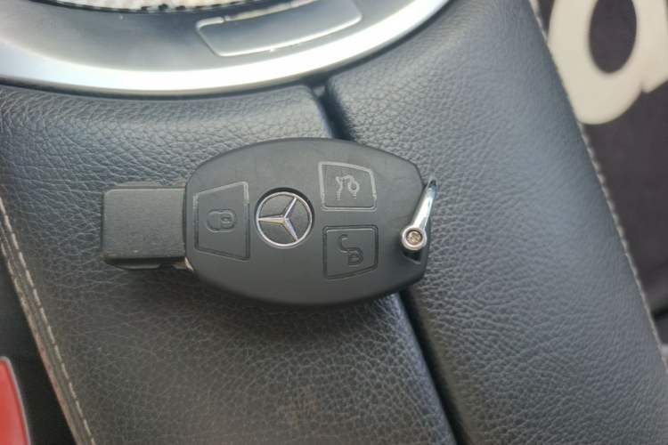Used Mercedes-Benz C-Class 2016 C 200 L Sport Edition Vehicle Key