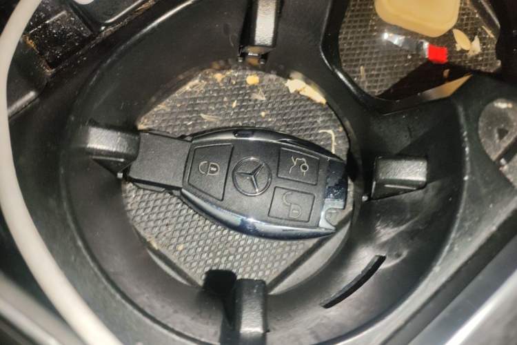 Used Mercedes-Benz C-Class 2016 C 200 L Sport Edition Vehicle Key