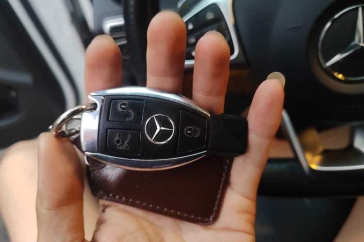 Used Mercedes-Benz C-Class 2016 C 200 Sport Edition Vehicle Key