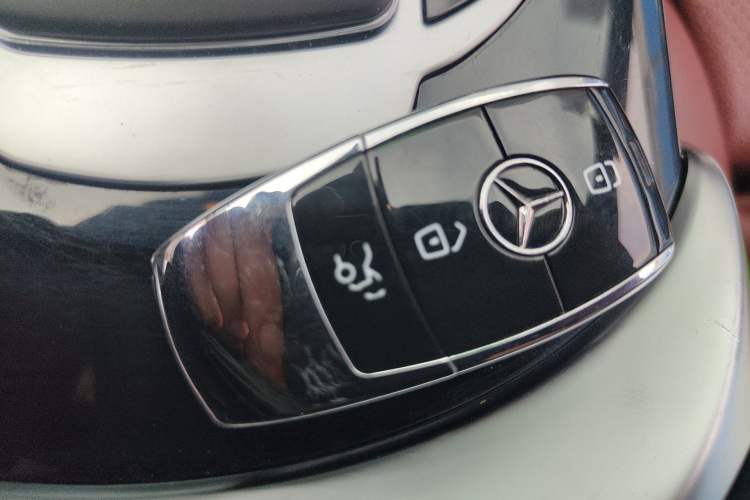 Used Mercedes-Benz C-Class 2016 C 200 Sport Edition Vehicle Key
