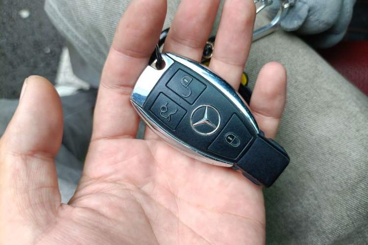 Used Mercedes-Benz C-Class 2016 C 200 Sport Edition Vehicle Key