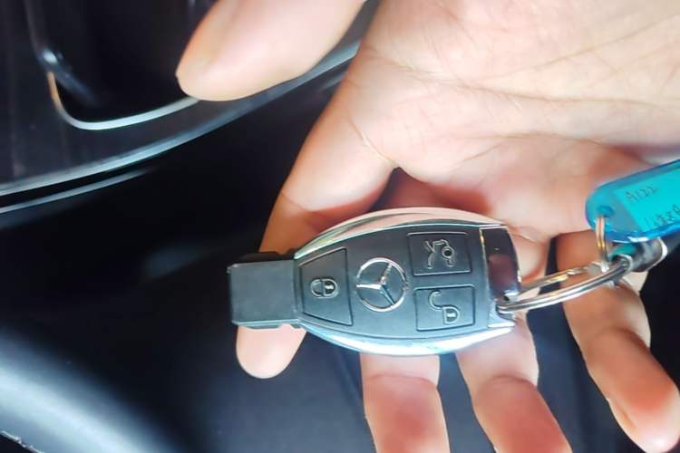 Used Mercedes-Benz C-Class 2016 C 180 L Sport Edition Vehicle Key