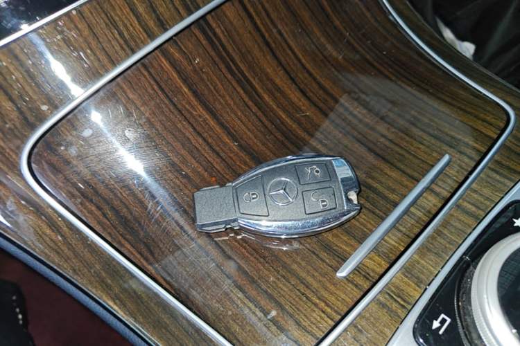 Used Mercedes-Benz C-Class 2016 C 200 L Vehicle Key
