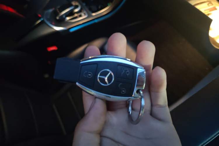 Used Mercedes-Benz C-Class 2016 C 200 L Sport Edition Vehicle Key