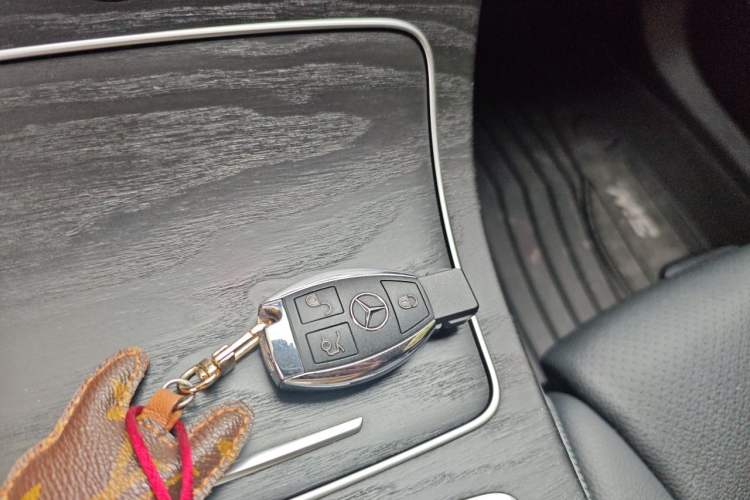 Used Mercedes-Benz C-Class 2016 C 200 L Sport Edition Vehicle Key