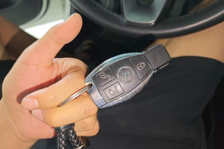 Used Mercedes-Benz C-Class 2016 C 200 L Sport Edition Vehicle Key