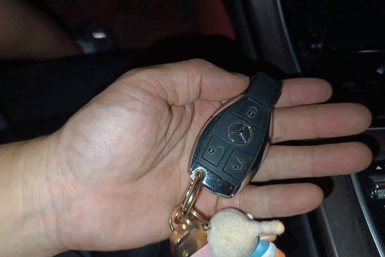 Used Mercedes-Benz C-Class 2016 C 200 L Sport Edition Vehicle Key
