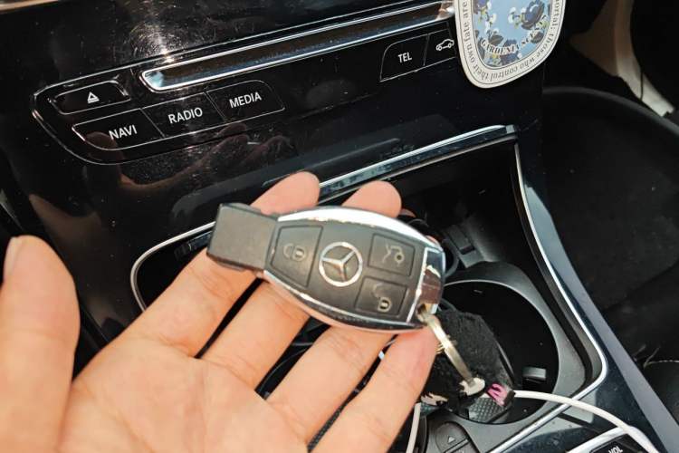 Used Mercedes-Benz C-Class 2016 C 200 Sport Edition Vehicle Key
