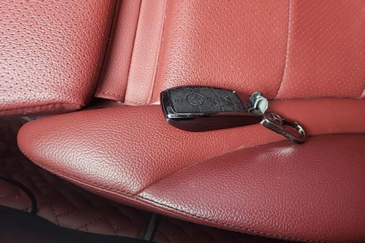 Used Mercedes-Benz C-Class 2016 C 200 Sport Edition Vehicle Key