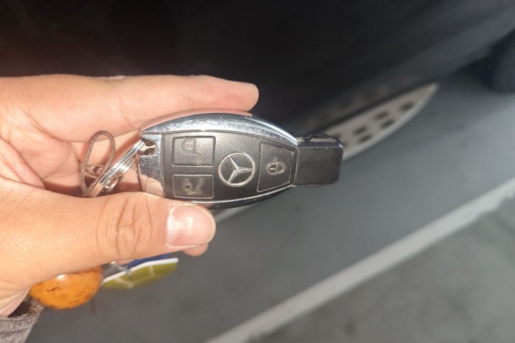Used Mercedes-Benz C-Class 2016 C 200 L Sport Edition Vehicle Key