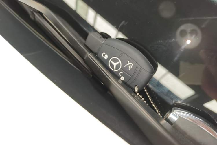 Used Mercedes-Benz C-Class 2016 C 200 Sport Edition Vehicle Key