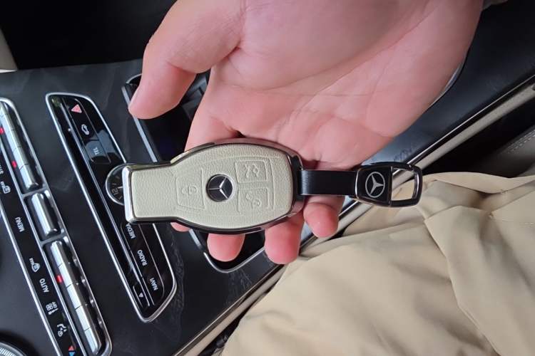 Used Mercedes-Benz C-Class 2016 C 180 L Sport Edition Vehicle Key