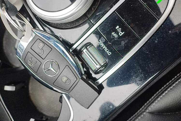 Used Mercedes-Benz C-Class 2016 C 200 Sport Edition Vehicle Key