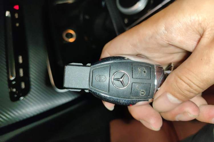 Used Mercedes-Benz C-Class 2016 C 200 Sport Edition Vehicle Key
