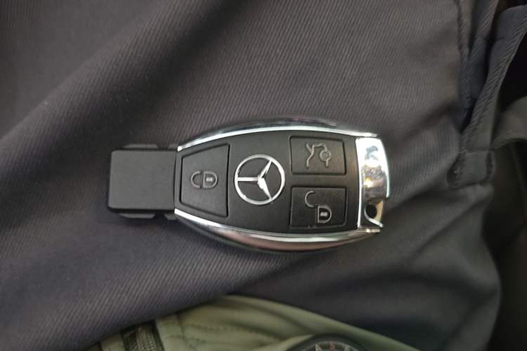 Used Mercedes-Benz C-Class 2016 C 200 L Sport Edition Vehicle Key