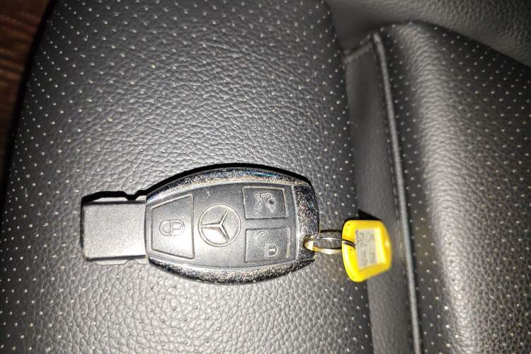 Used Mercedes-Benz C-Class 2016 C 200 L Sport Edition Vehicle Key